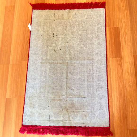 Turkish Tapestry Prayer Rug Suteks Mensucat Istanbul Velvet Red White 27" x 46" - Picture 2 of 9